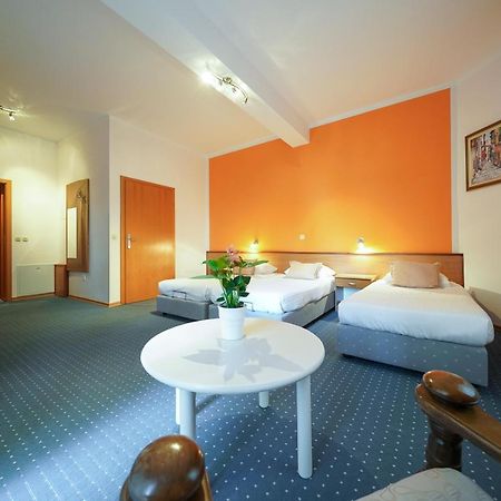 Villa Vicko Starigrad Paklenica Esterno foto
