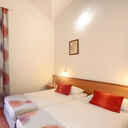 Villa Vicko Starigrad Paklenica Esterno foto